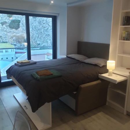 The Hub Apartment Gibraltar Bagian luar foto